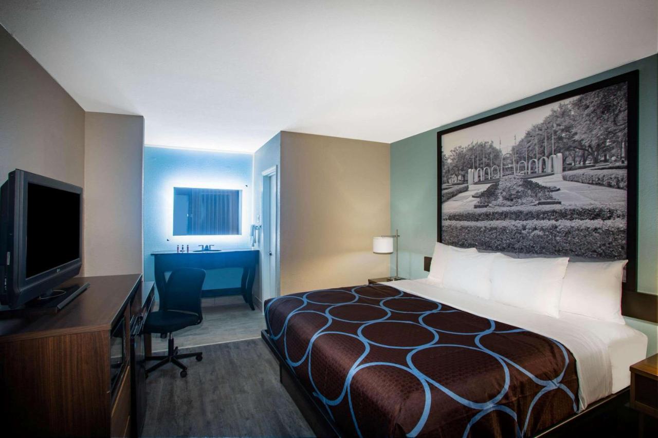 Super 8 By Wyndham I-65 Hotel 2*